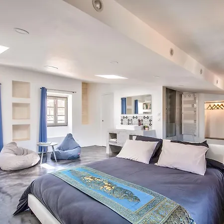 Artistic Loft Travel Experience *