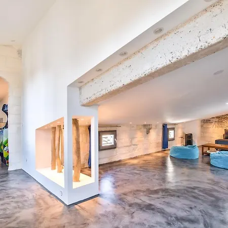 Artistic Loft Travel Experience *